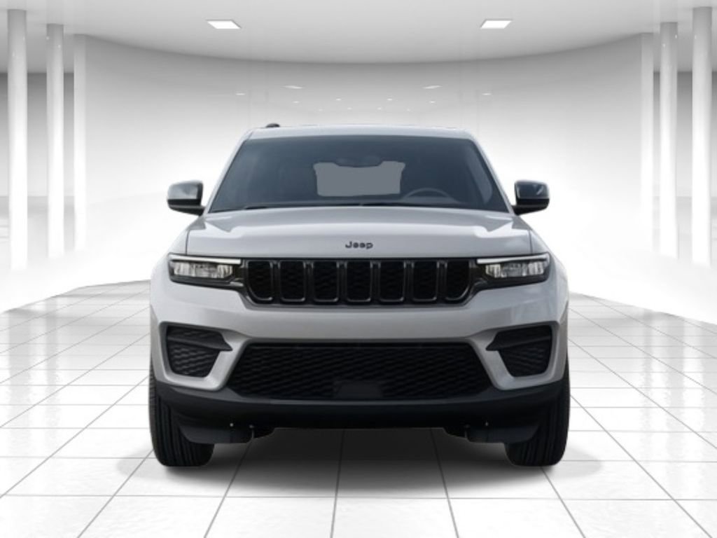New 2025 Jeep Grand Cherokee Altitude image 6