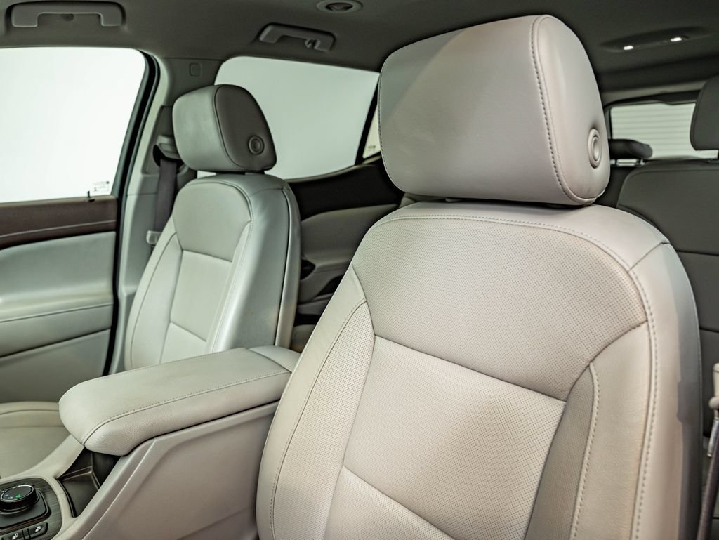 Used 2020 GMC Acadia SLT FWD image 31