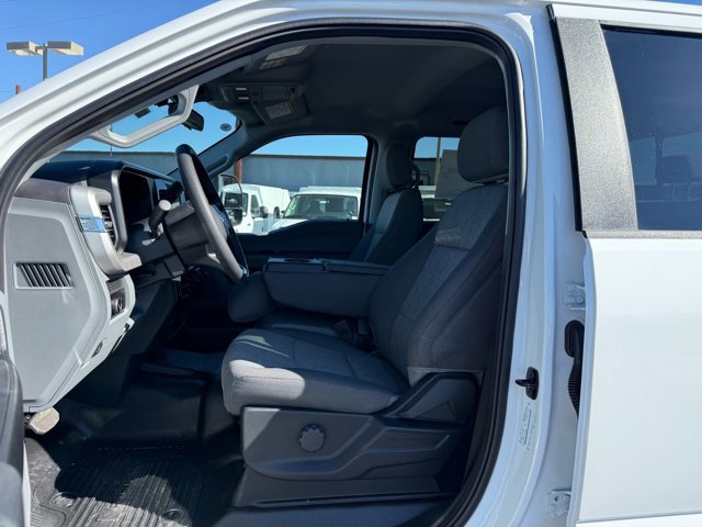 New 2026 Ford F550 4x4 Crew Cab image 12