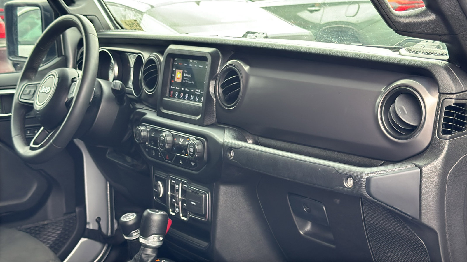 Used 2023 Jeep Gladiator Willys image 28