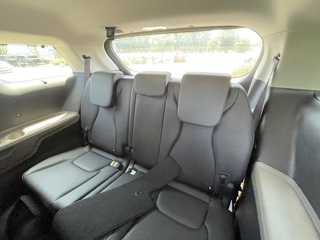 New 2026 Kia Carnival EX FWD image 24