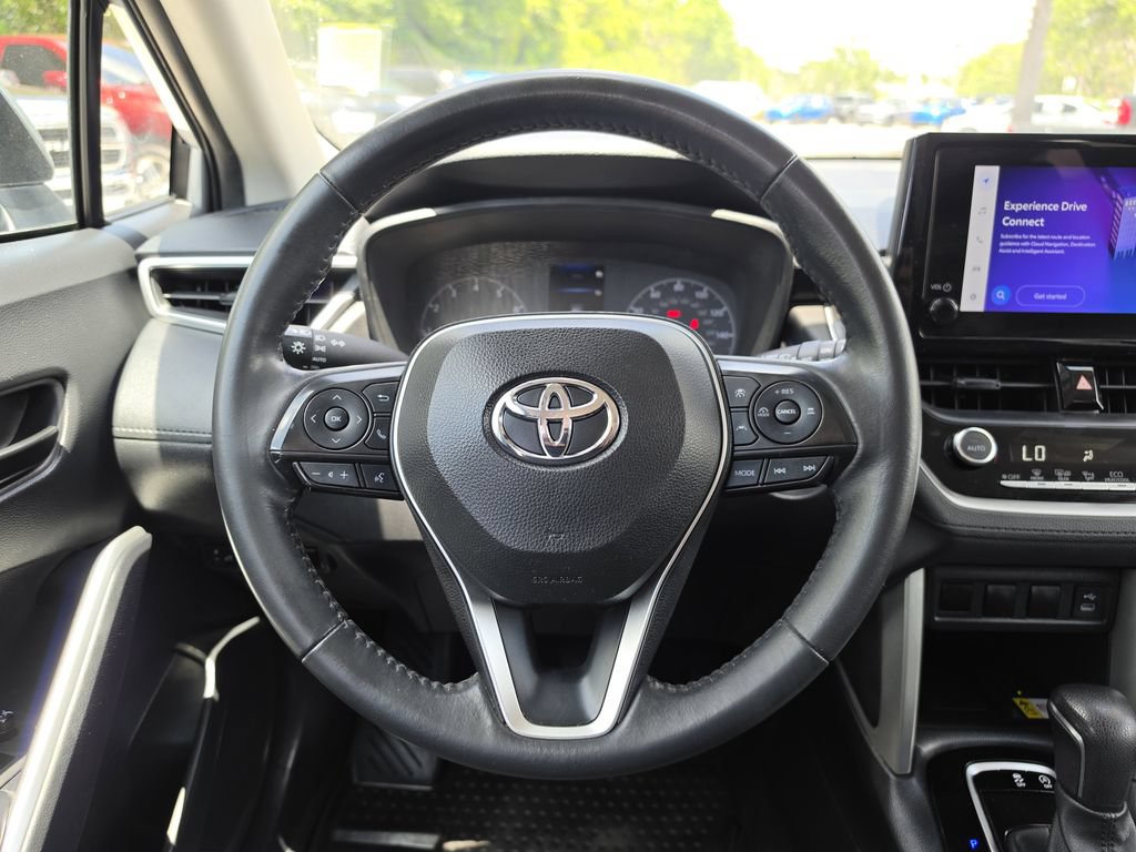 Used 2023 Toyota Corolla Cross LE FWD image 13
