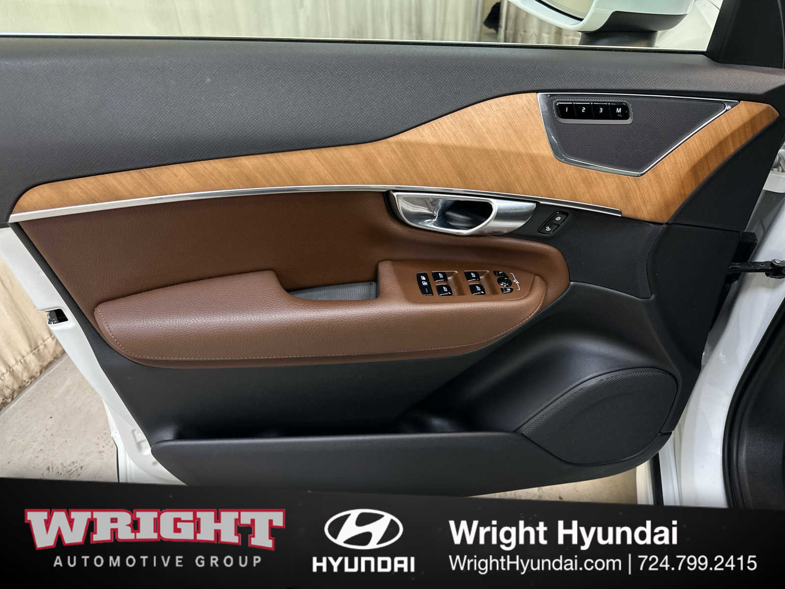 Used 2022 Volvo XC90 T6 Momentum w/ Advanced Package image 9