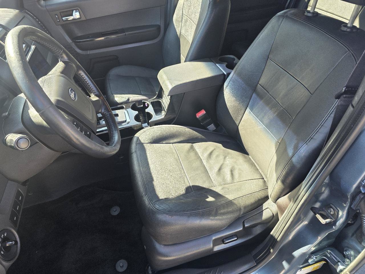 Used 2011 Ford Escape Limited AWD/4WD image 7