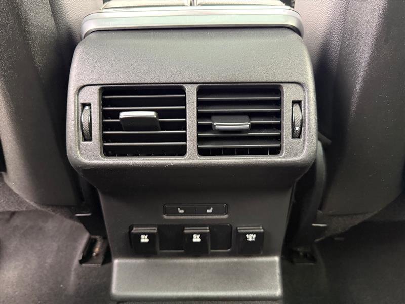 Used 2018 Land Rover Range Rover Velar R-Dynamic SE image 23