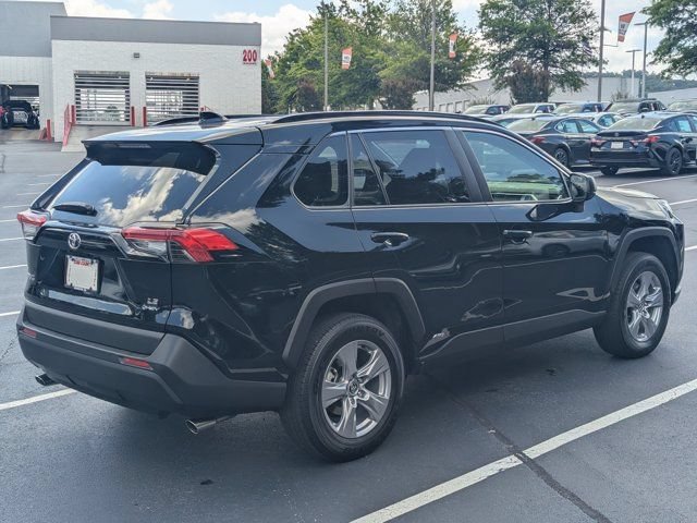 Used 2025 Toyota RAV4 LE AWD/4WD image 7