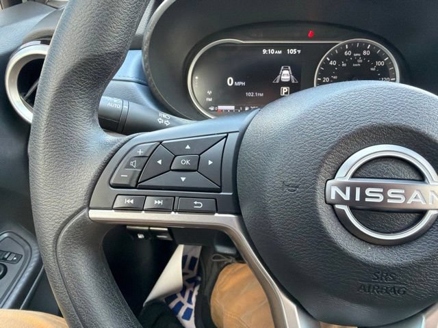 Used 2025 Nissan Versa SV w/ Trunk Package FWD image 16
