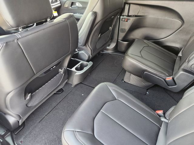 New 2026 Chrysler Pacifica Select w/ S Appearance Package FWD image 21