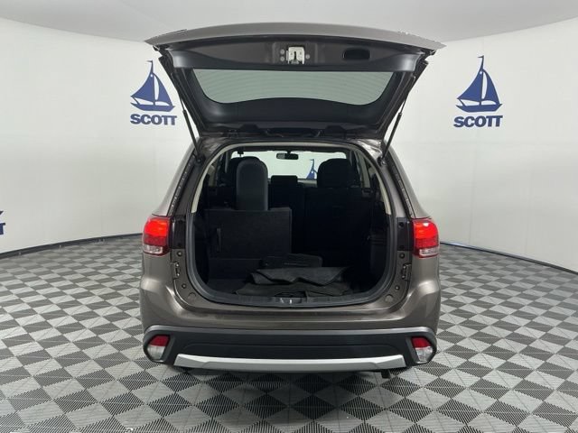 Used 2016 Mitsubishi Outlander SE FWD image 21