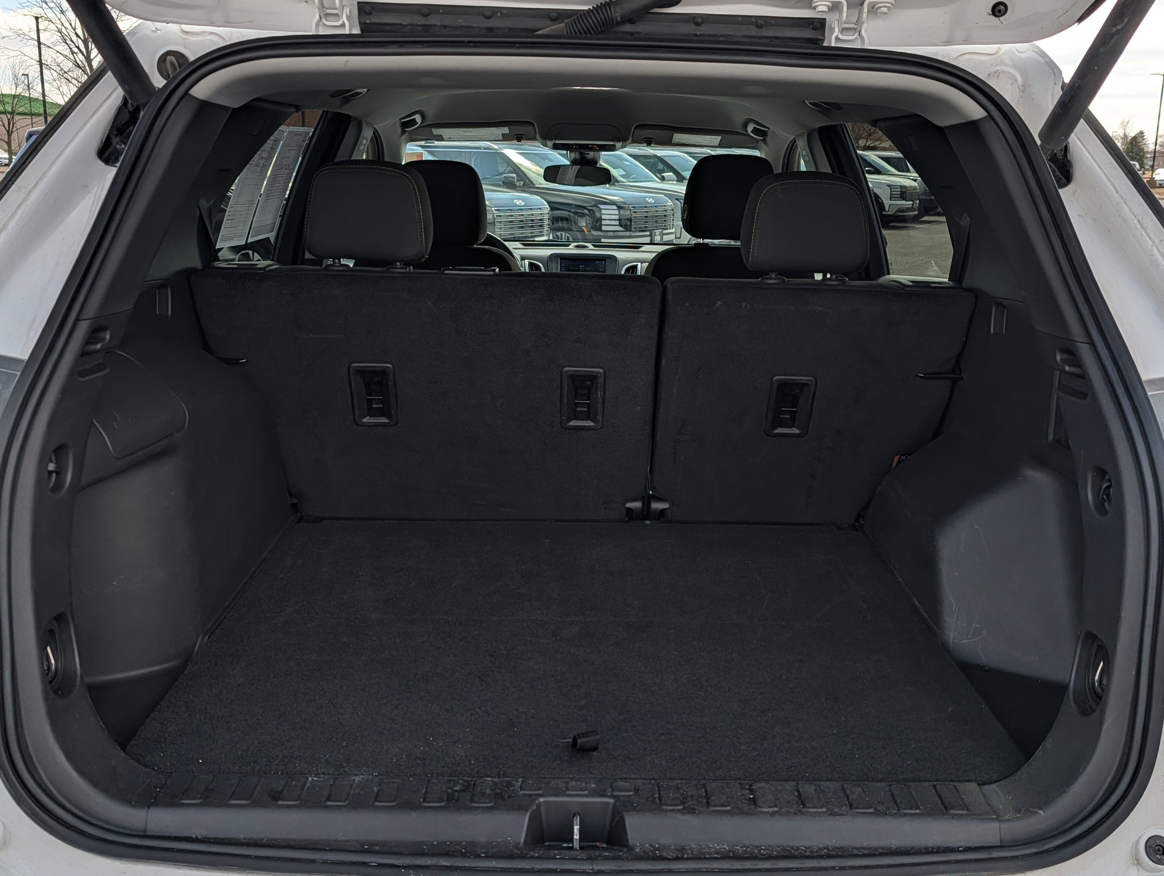 Used 2024 Chevrolet Equinox LT AWD/4WD image 16