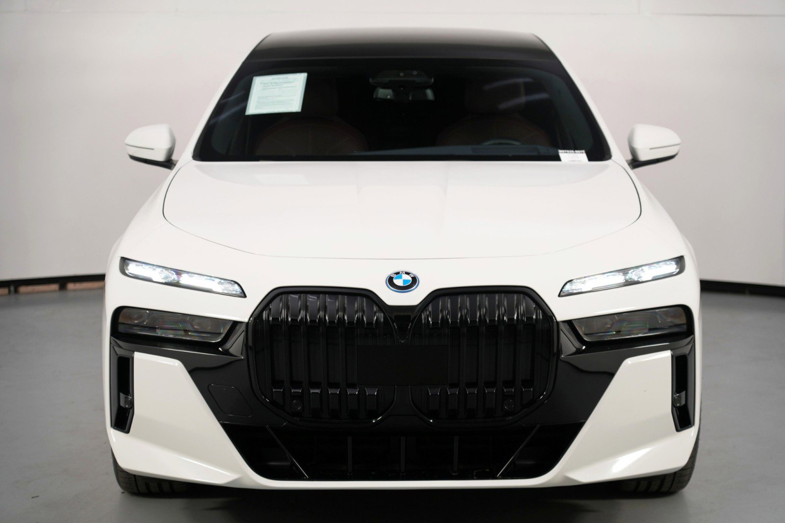 Used 2023 BMW i7 xDrive60 w/ Executive Package 2 image 60