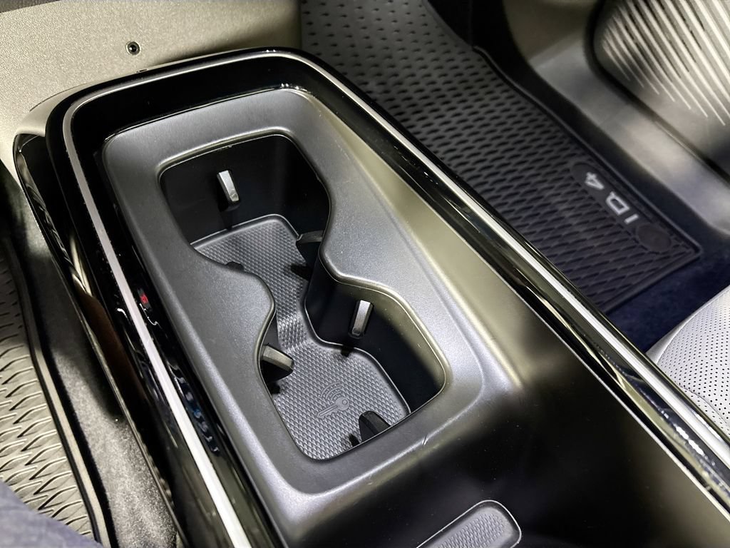 Certified 2025 Volkswagen ID.4 Pro S AWD/4WD image 17