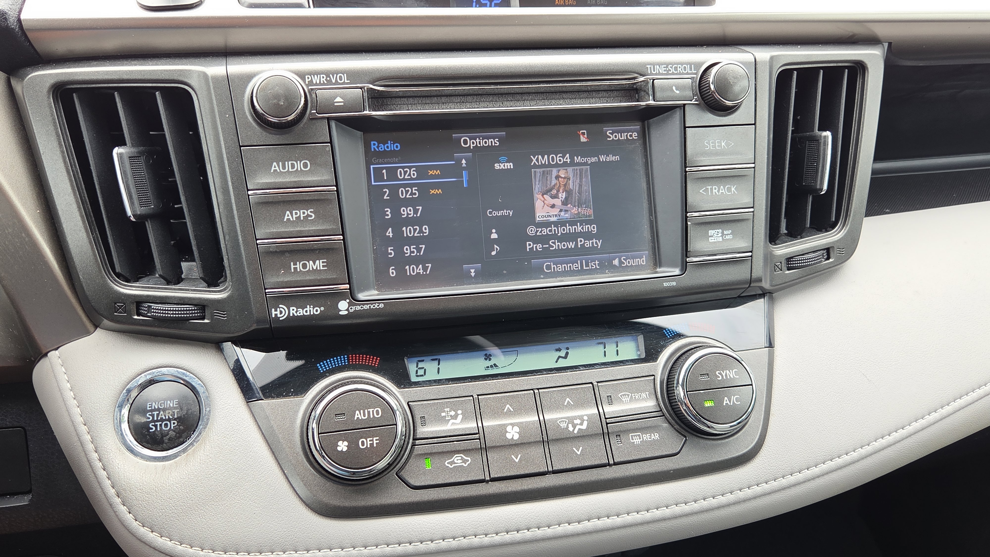 Used 2015 Toyota RAV4 Limited image 20