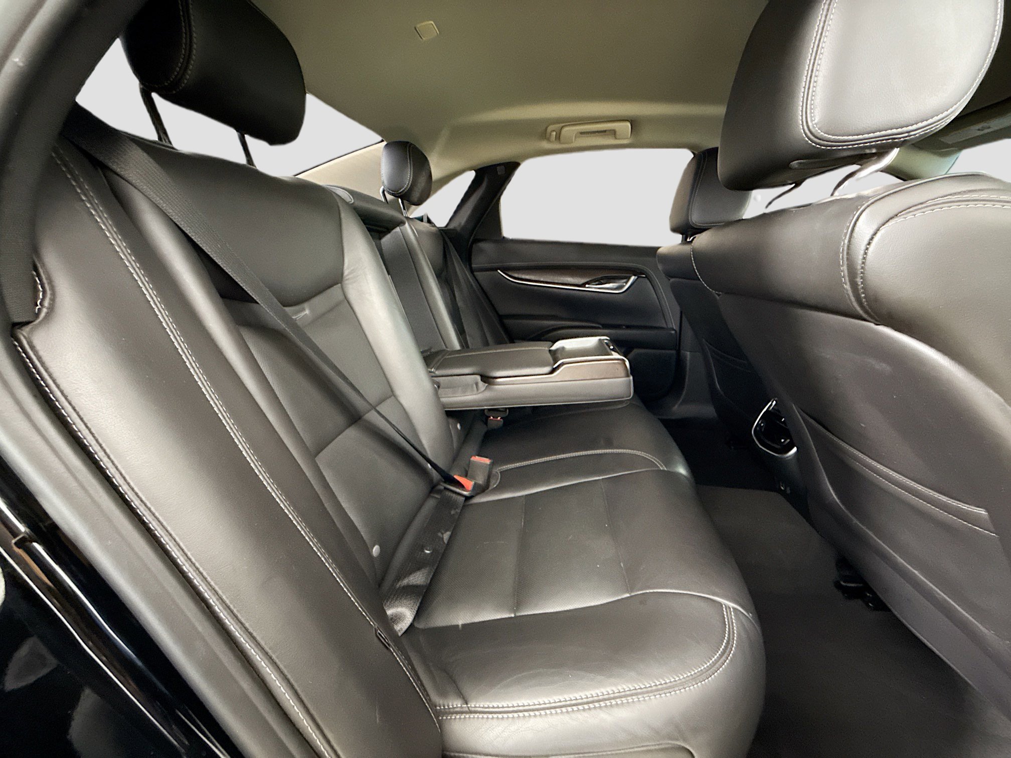 Used 2019 Cadillac XTS Luxury image 28