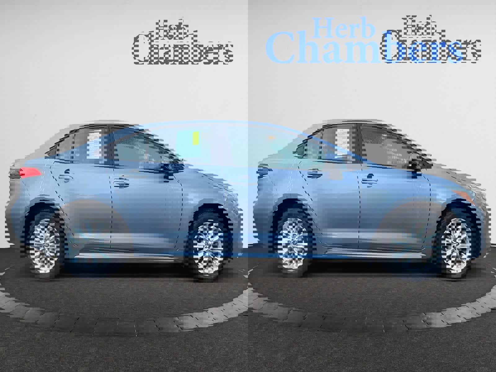 Used 2022 Toyota Corolla LE image 12