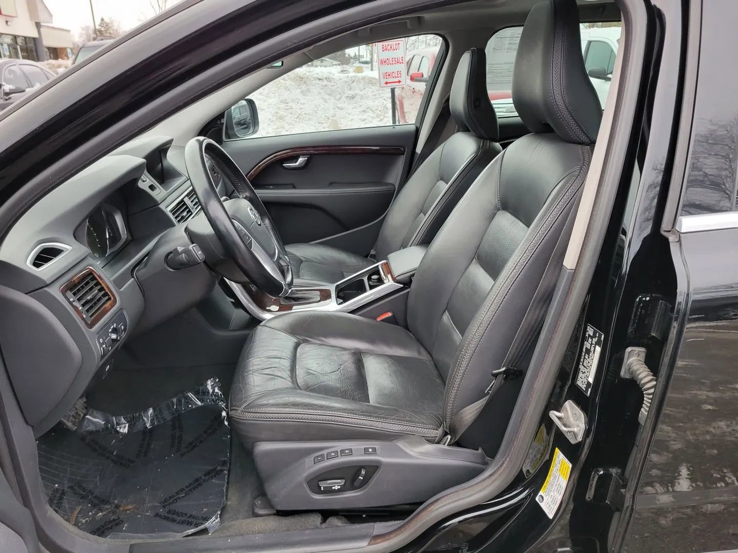 Used 2014 Volvo XC70 T6 image 2