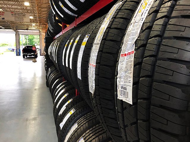 Used 2024 GMC Sierra 1500 AT4 w/ AT4 Preferred Package image 26