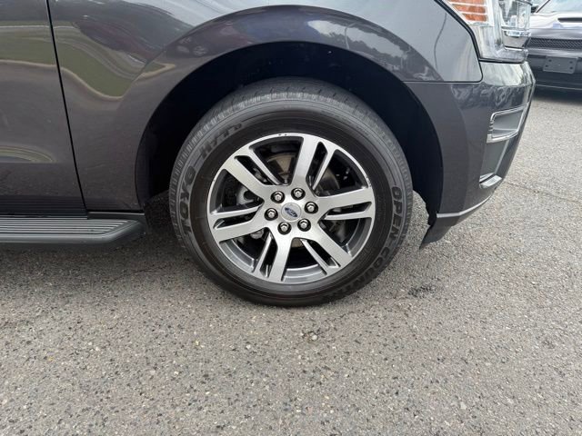 Certified 2024 Ford Expedition Limited RWD image 8