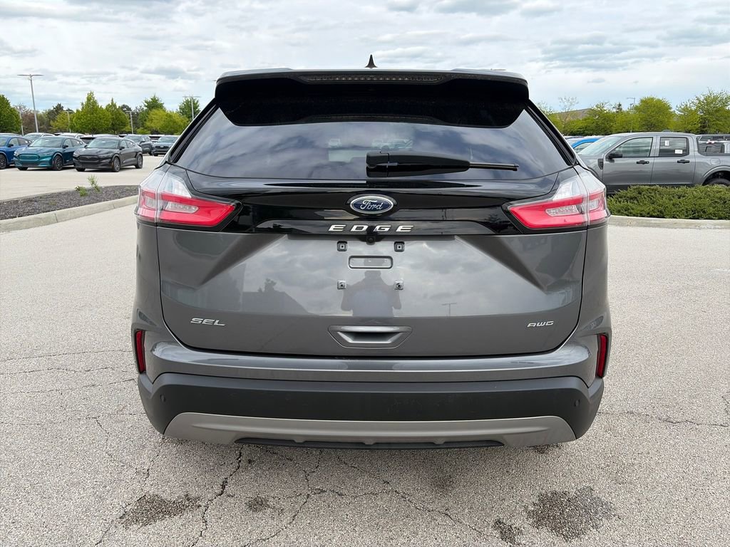 Used 2024 Ford Edge SEL w/ Convenience Package AWD/4WD image 6
