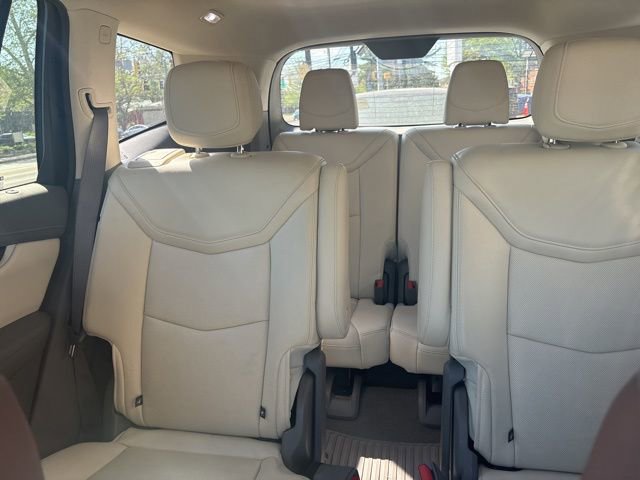 Used 2020 Cadillac XT6 Premium Luxury AWD/4WD image 3