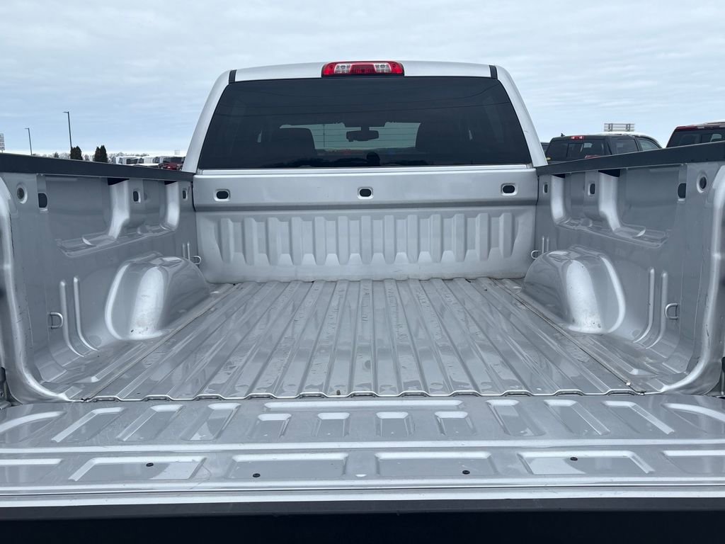 Used 2018 Chevrolet Silverado 1500 LT w/ All Star Edition image 27