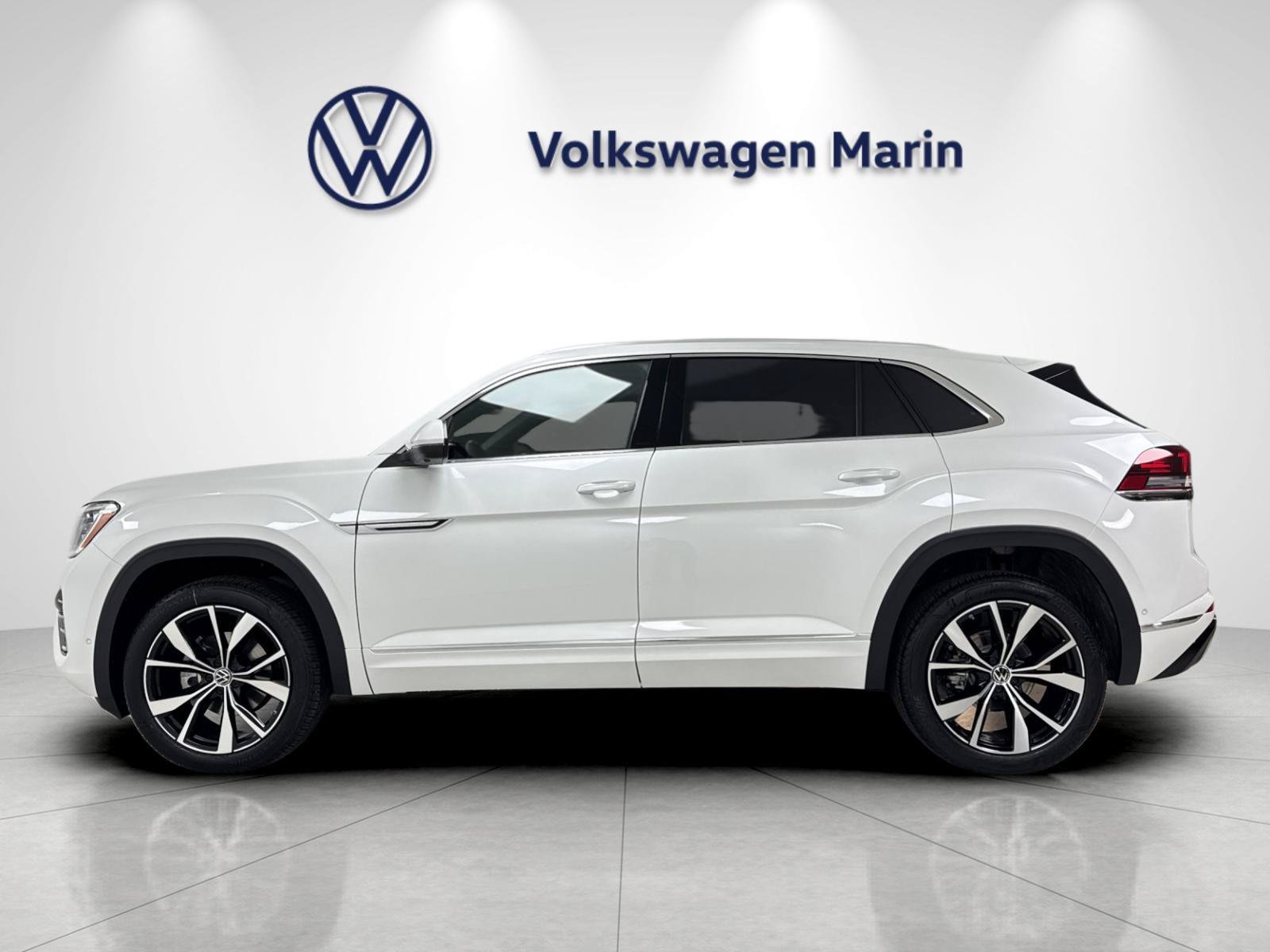 New 2026 Volkswagen Atlas Cross Sport SEL Premium R-Line AWD/4WD image 2