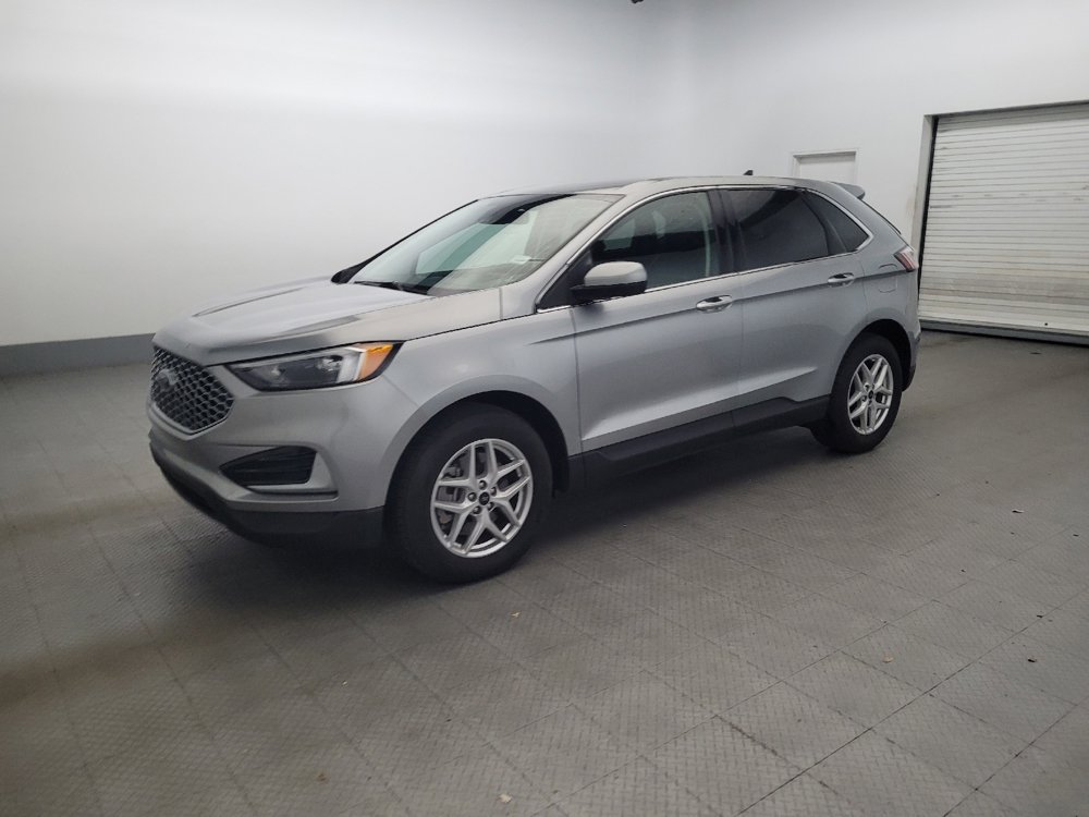 Used 2024 Ford Edge SEL image 2