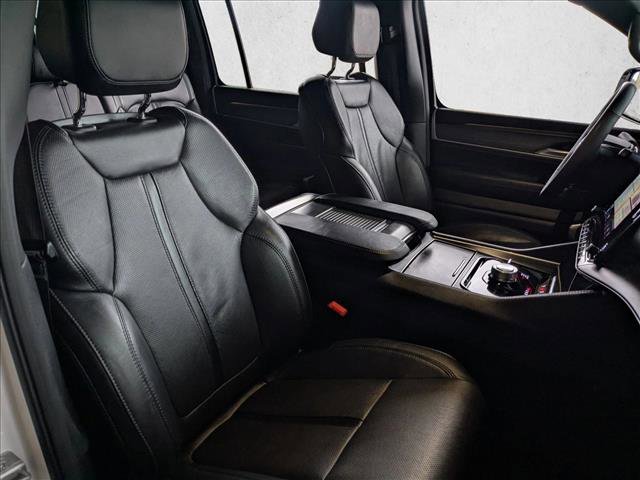 Used 2024 Jeep Wagoneer L Series II w/ Flexible Seating Group image 23