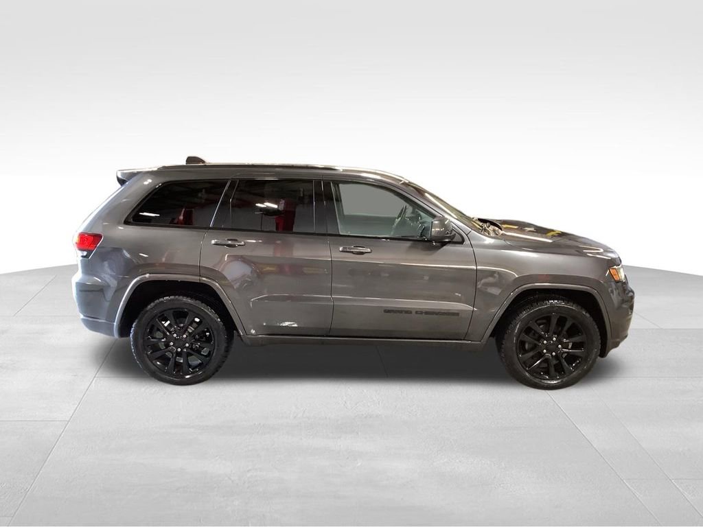 Certified 2020 Jeep Grand Cherokee Altitude AWD/4WD image 9