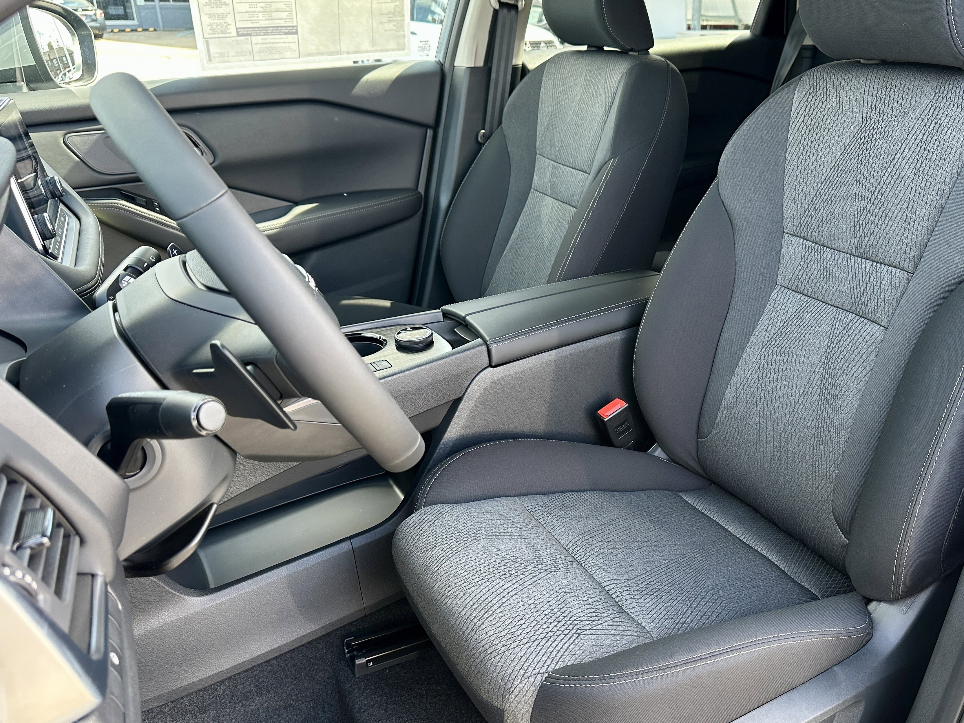 New 2026 Nissan Rogue SV AWD/4WD image 27