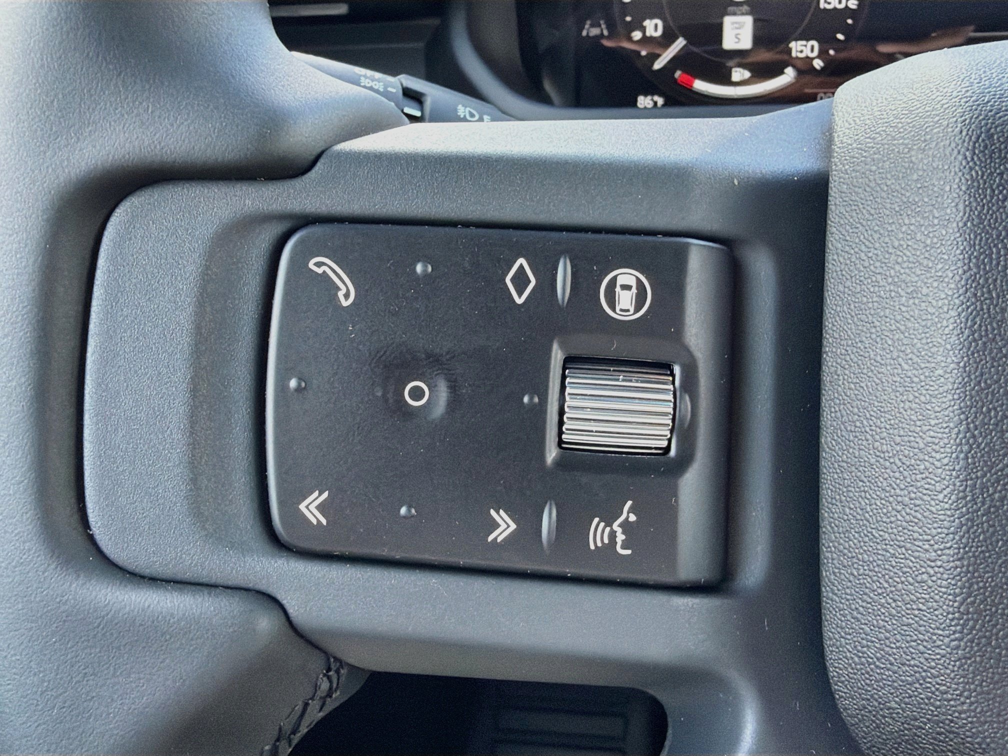 New 2026 Land Rover Defender 110 S AWD/4WD image 37