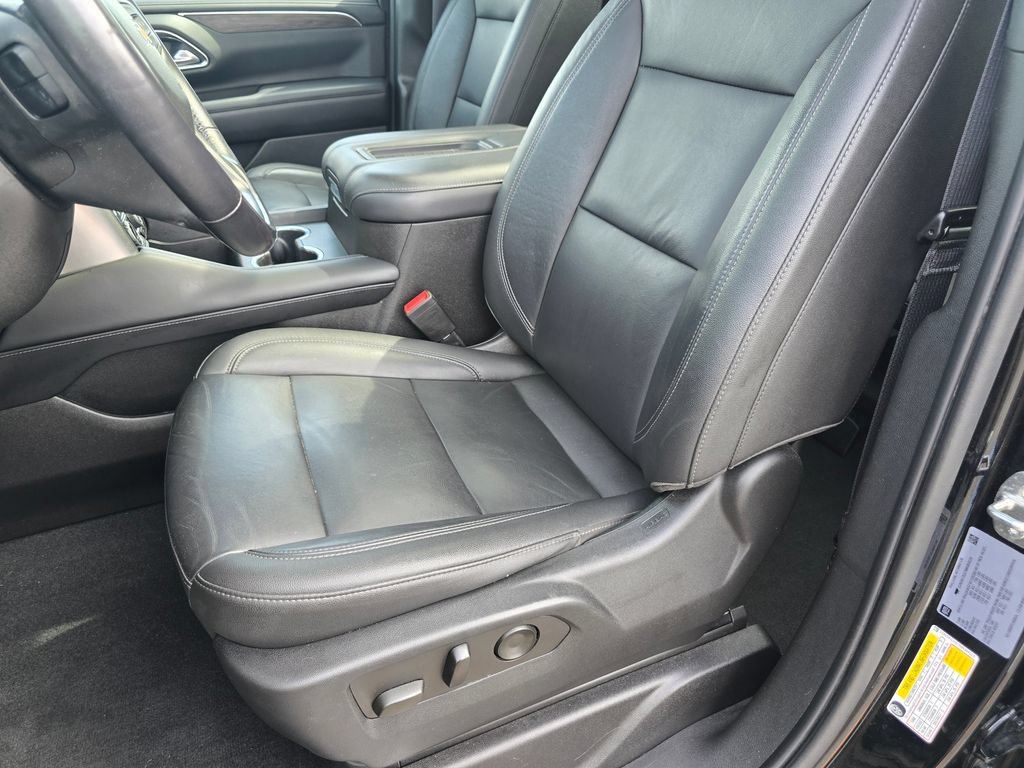 Used 2021 Chevrolet Suburban LT w/ Rear Media and Nav Package AWD/4WD image 25