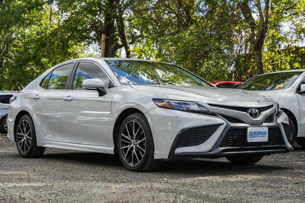 Used 2022 Toyota Camry SE