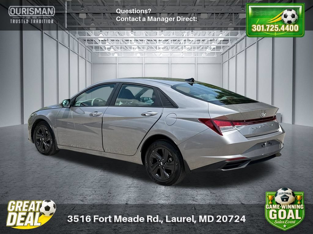 Used 2023 Hyundai Elantra SEL FWD image 3