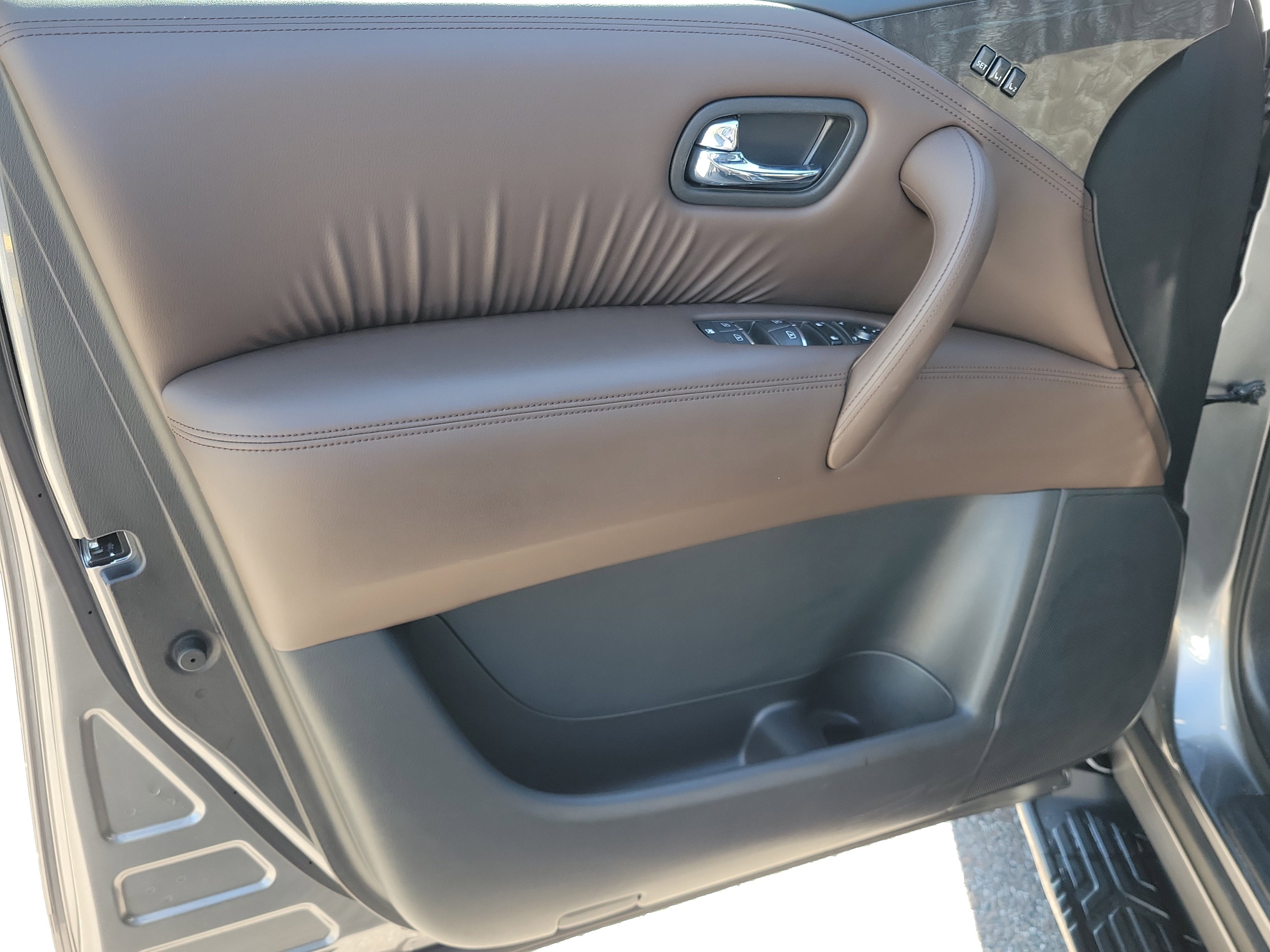 Certified 2021 Nissan Armada Platinum image 22