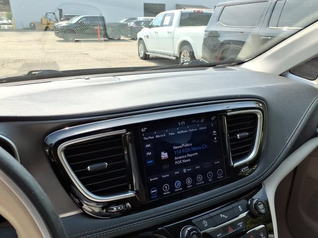 Used 2019 Chrysler Pacifica Limited FWD image 27