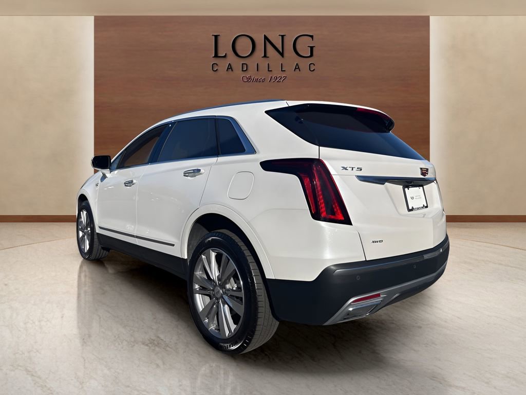 Certified 2025 Cadillac XT5 Premium Luxury image 3
