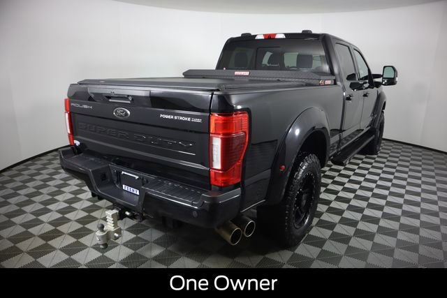 Used 2022 Ford F250 Lariat w/ Black Appearance Package image 4