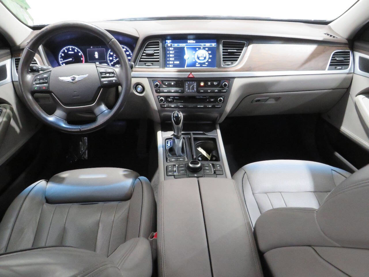 Used 2015 Hyundai Genesis 3.8 w/ Option Group 04 image 15