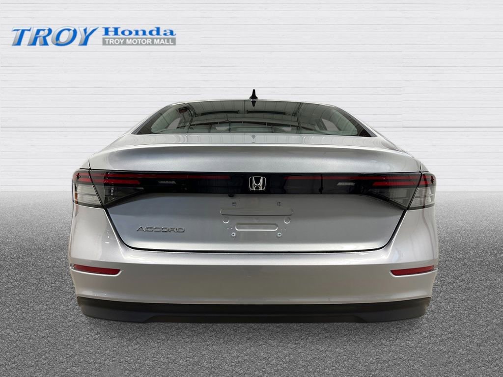 New 2025 Honda Accord SE image 4