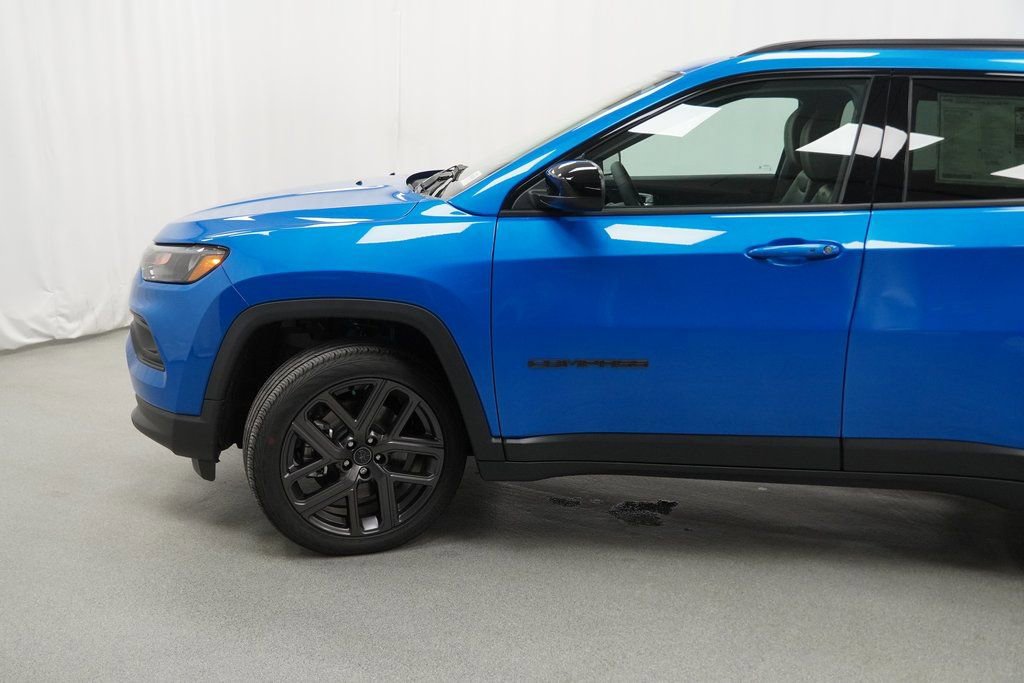 New 2026 Jeep Compass Latitude image 15