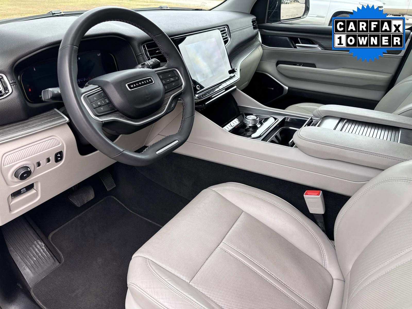 Used 2024 Jeep Wagoneer Series II w/ Flexible Seating Group RWD image 27