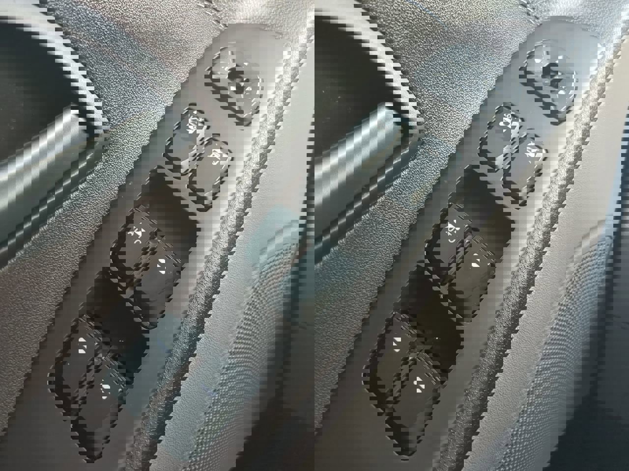 Used 2015 Hyundai Tucson GLS image 18