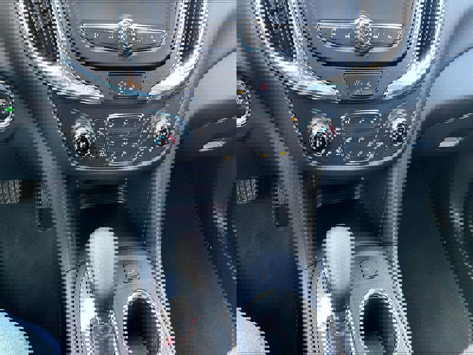 Used 2023 Chevrolet Equinox LT image 27