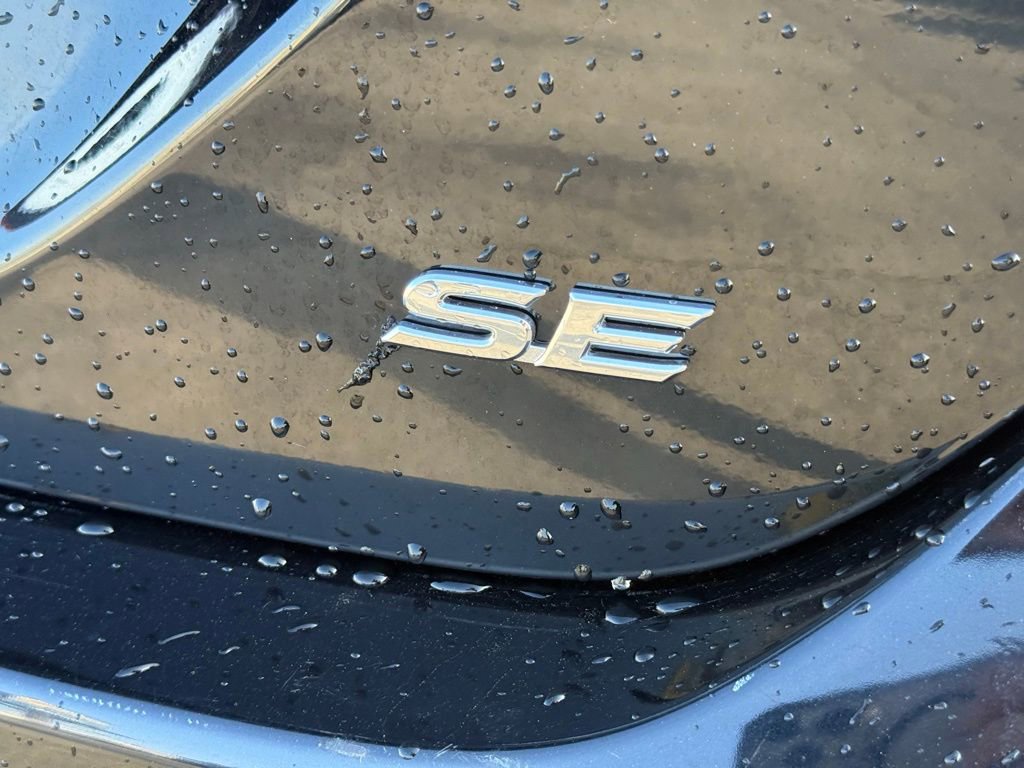 Used 2024 Toyota Camry SE image 8