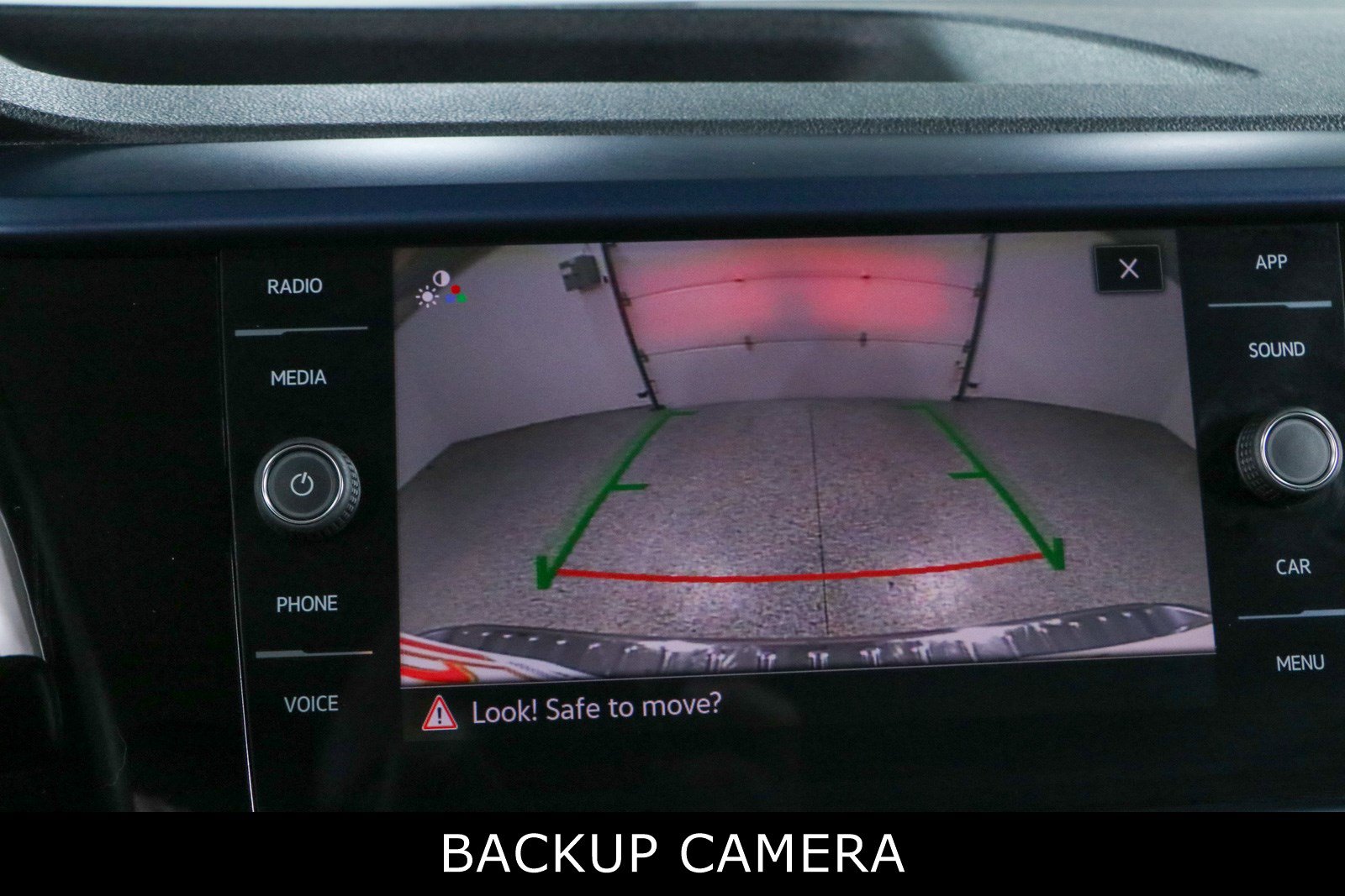 Used 2023 Volkswagen Taos SE FWD image 18