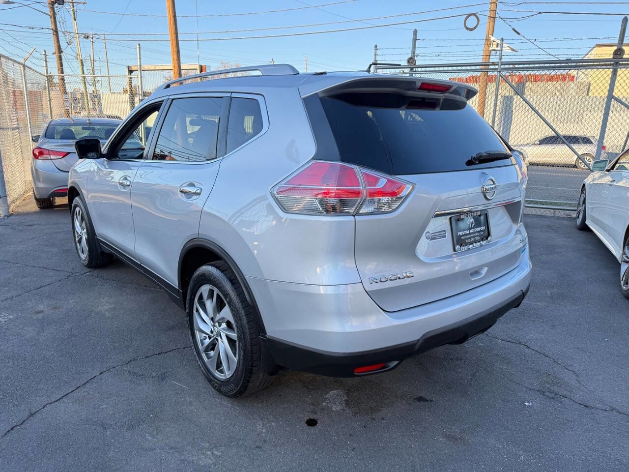 Used 2014 Nissan Rogue SL image 4