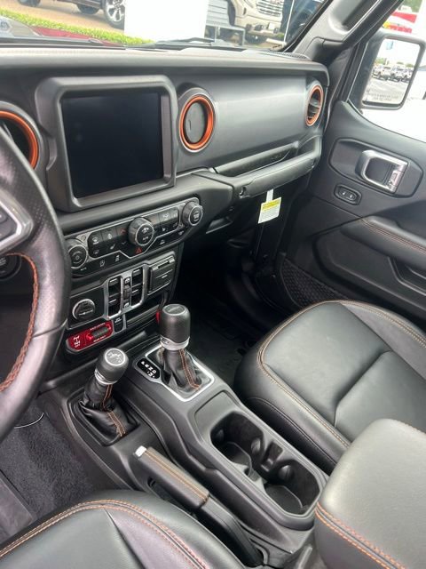 Used 2023 Jeep Gladiator Mojave w/ Cold Weather Group AWD/4WD image 8