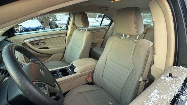 Used 2018 Ford Taurus SE image 25