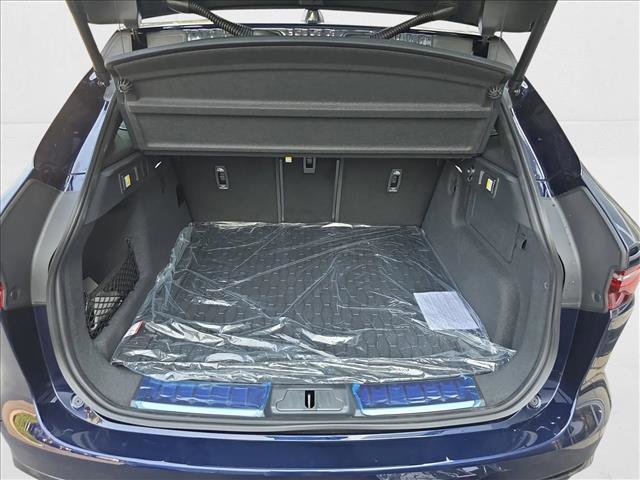New 2026 Jaguar F-PACE R-Dynamic S image 9